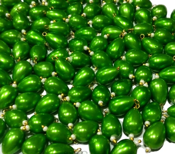 green-Acrylic-Hanging-Beads