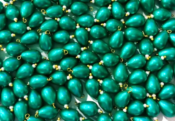 rama-green-Acrylic-Hanging-Beads